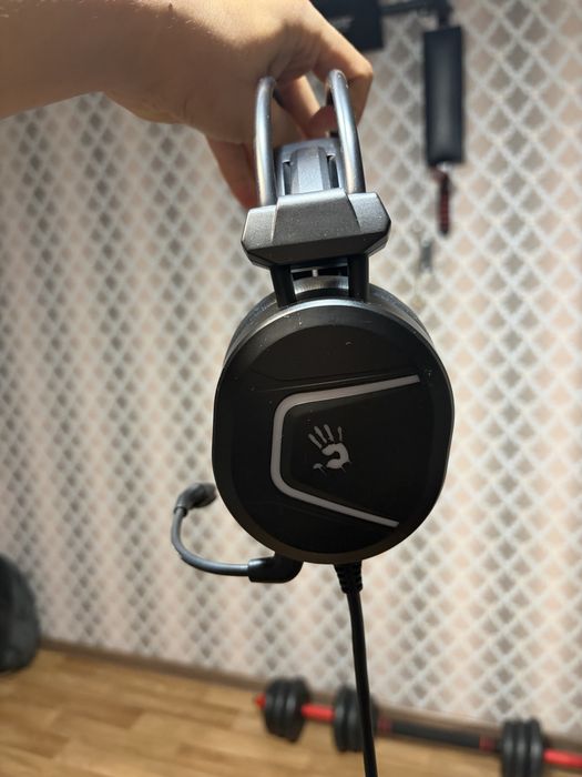Продам наушники Bloody MC750