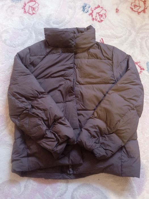 Продам женскую куртку бренда uniqlo