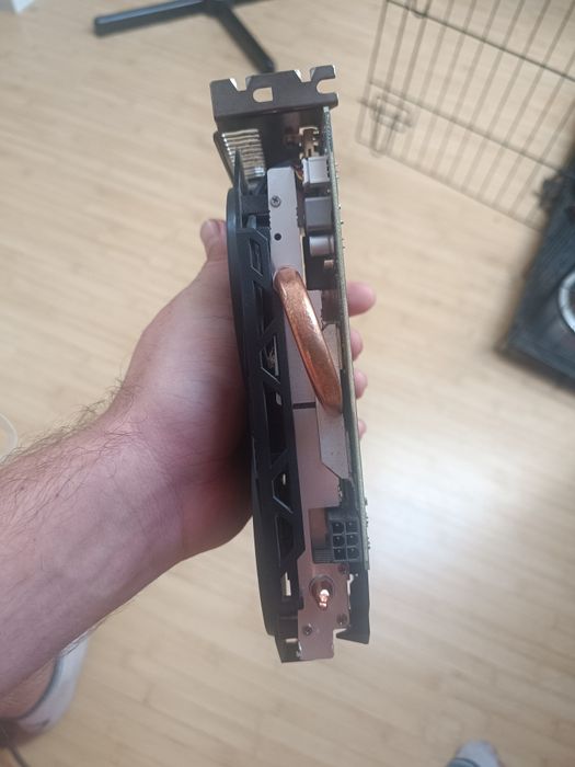 Vând placă video Gigabyte GeForce GTX 750 Ti WindForce 2X OC,