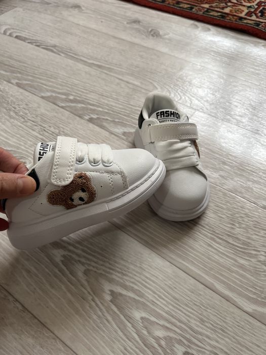 Кроссовки детский