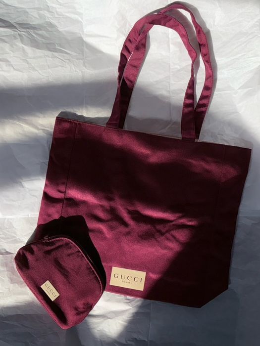 В наличии! Косметички, зеркала