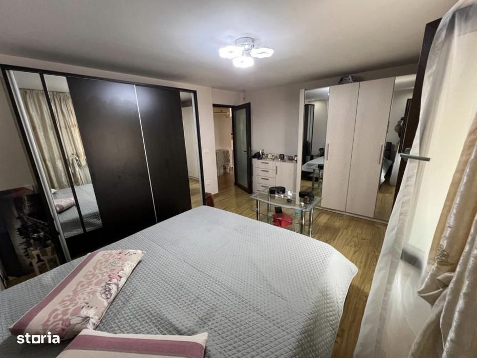 Casa individuala P+1+M - Curte proprie - Vedere lac - Oras Pantelimon