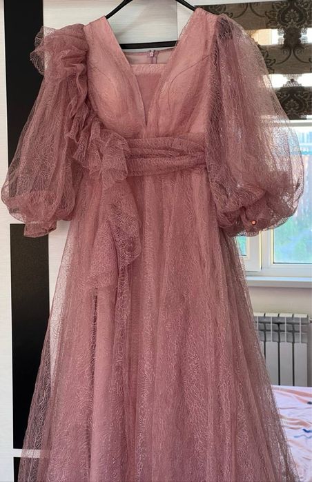 Вечернее платье