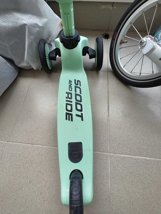 Vand trotineta copii Scoot & Ride + casca in stare f buna 600 lei
