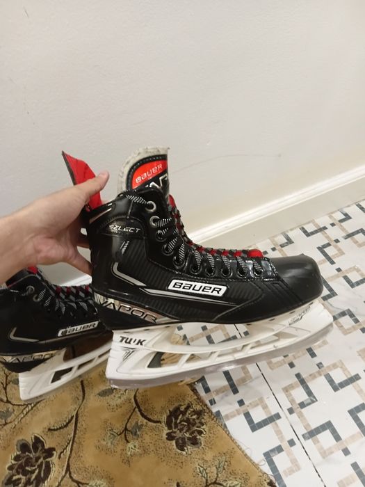 Хоккейные коньки