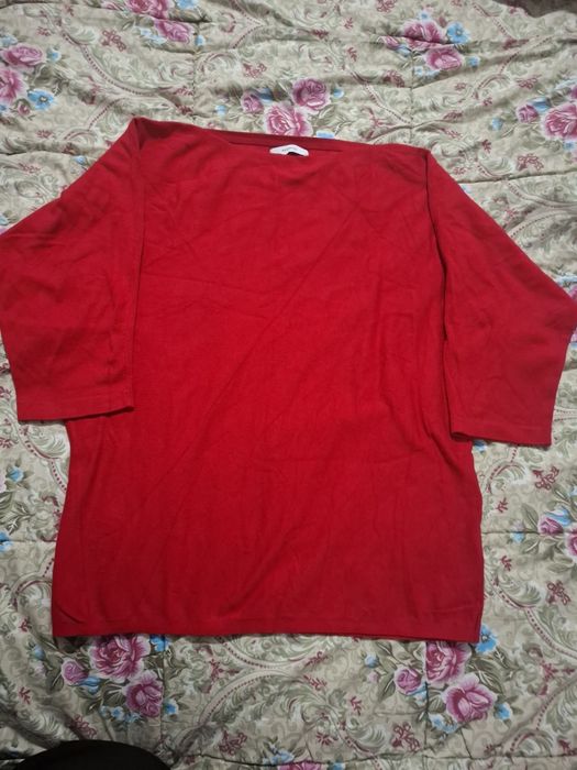 Кофточка сотилади