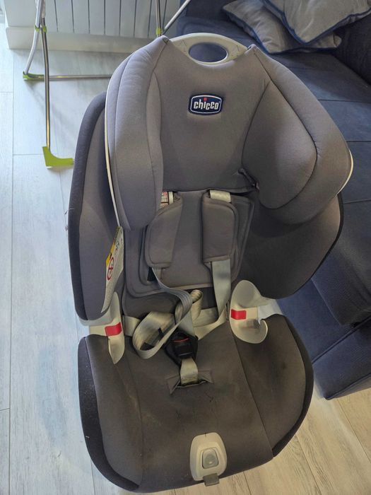 Детское авто-кресло Chicco 0+
