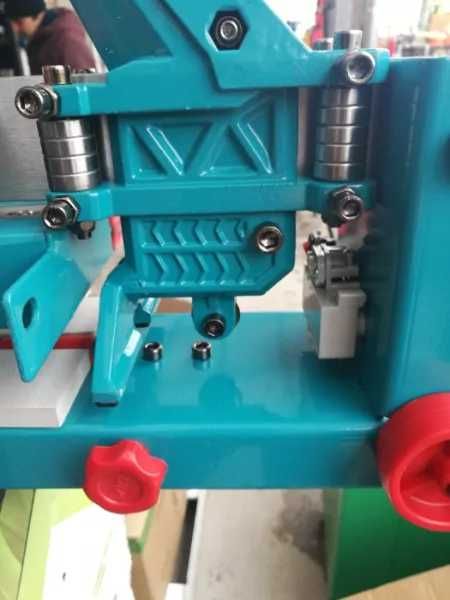 Машина за рязане на плочки Макита релсова професионална