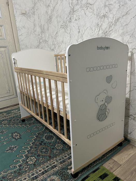 Продам детский манеж . Детская кровать