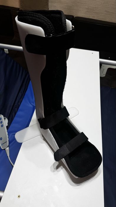 Ортез, шина, деротационный сапожок при переломе шейки бедра