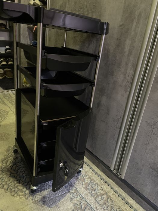 Pomoshnitsa (Yordamchi stol)