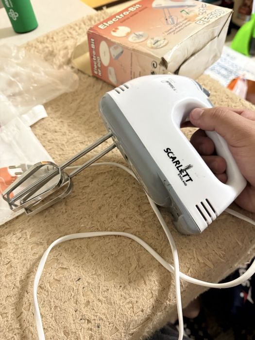 Продам миксер фирмы scarlett