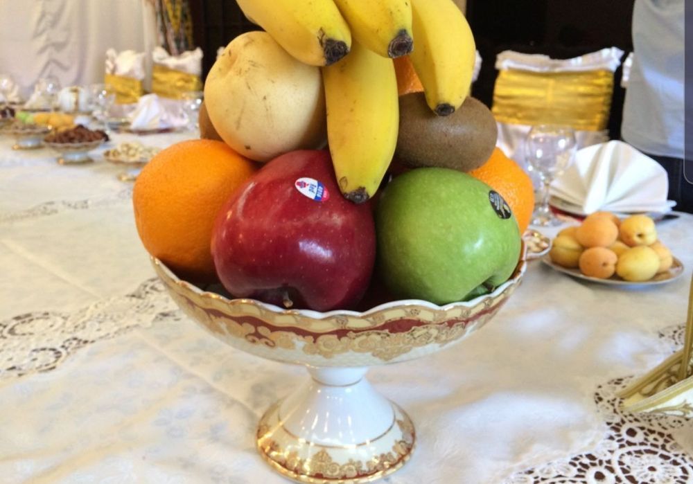 Чинни идишлар сотилади