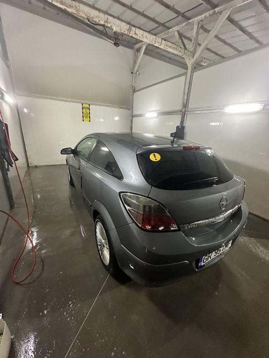 Vând urgent Opel Astra GTC 1.6 benzină – 2006