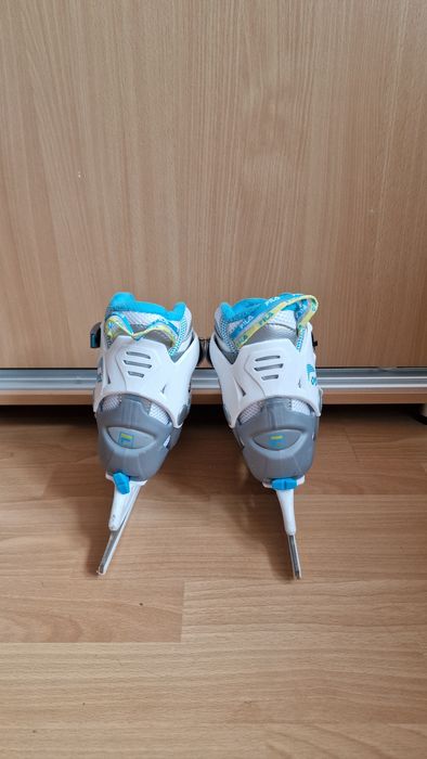 Patine de gheață copii FILA reglabile 29–32, stare foarte bună