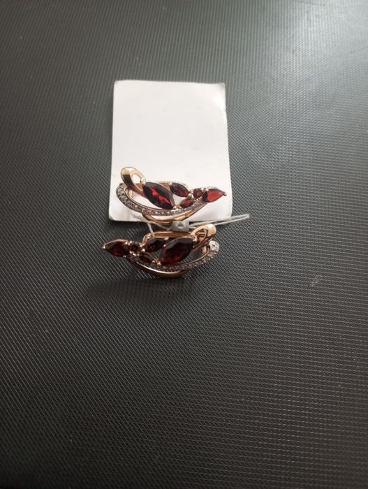 Продам серёжки..