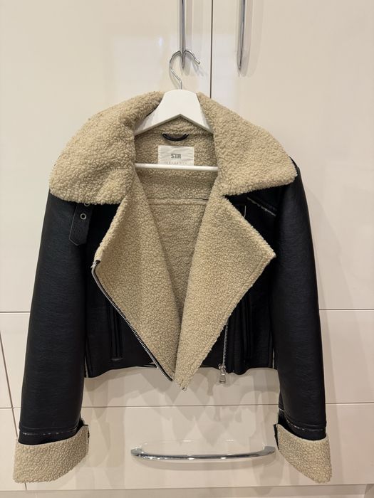 Късо кожено дамско яке Stradivarius М