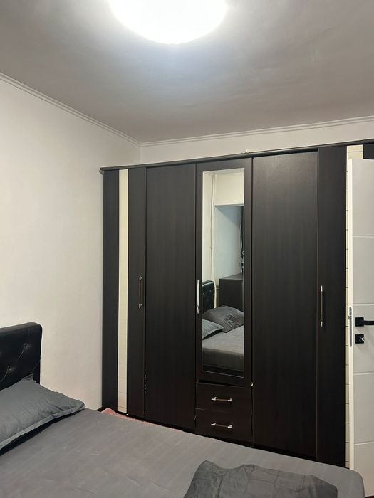 Inchiriez apartament de doua camere mobilat,utilat și renovat