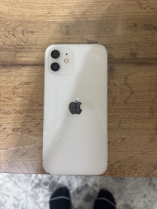 Айфон 12 сатылады