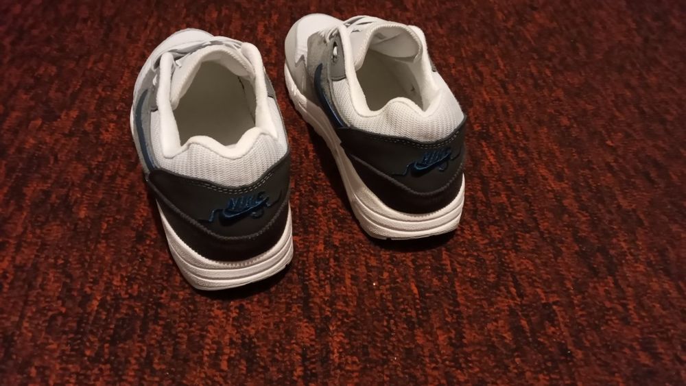 Новые кроссы Найк 90, размер 44 45.