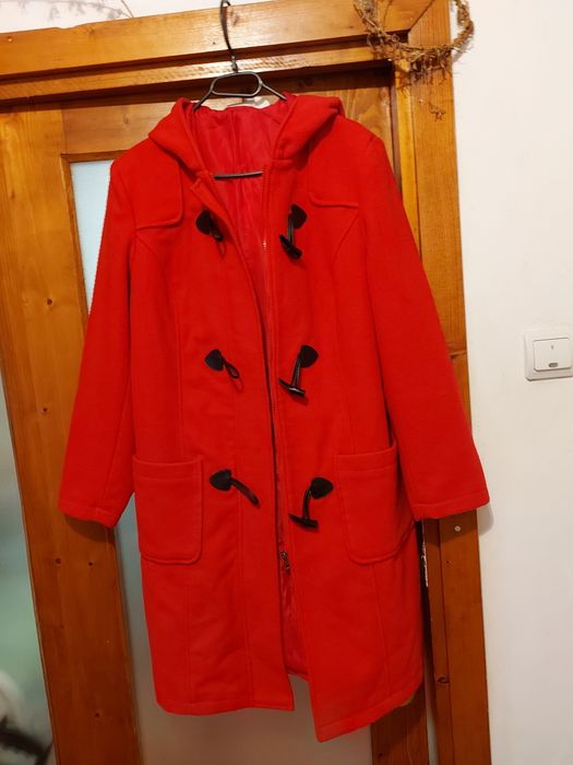 Palton damă glugă,marimea XL,roșu,50% lană