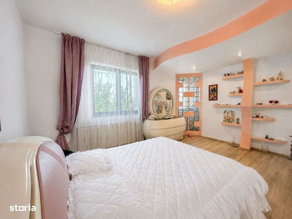 Casă cu 4 camere, priveliște panoramică, terasă, grădină si foisor