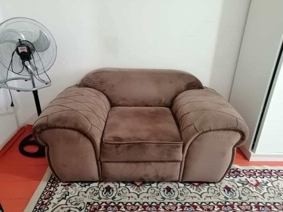 Диван с креслами