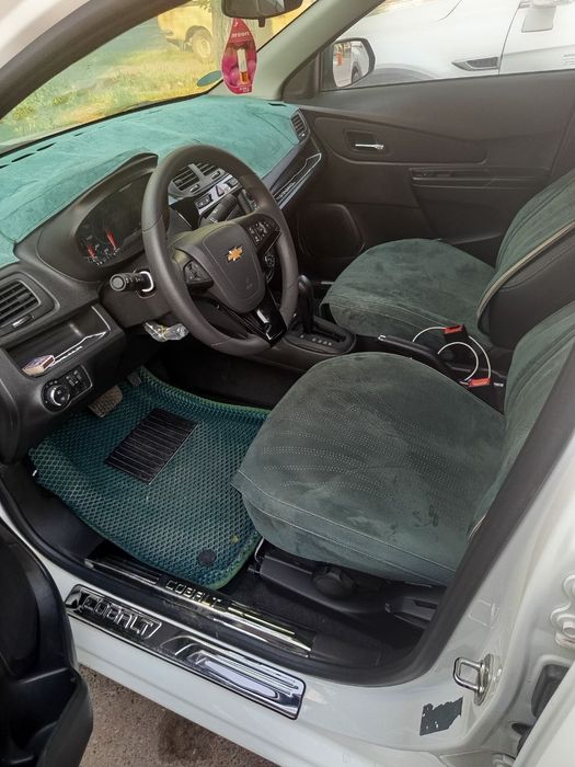 Chevrolet Cobalt 2025 — 4
