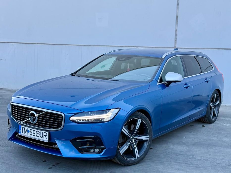 Volvo V90 VOLVO V 90 T5 R-design  An Fabricatie : 2017  Motorizare de Top 2.0 T5