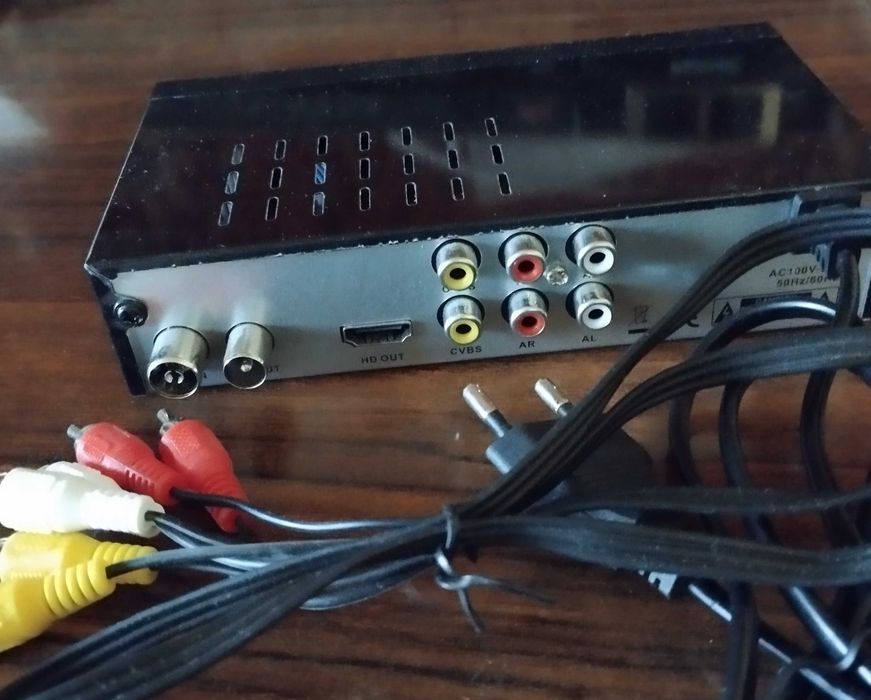 Ресивер / тюнер DVB-T2 для ТB