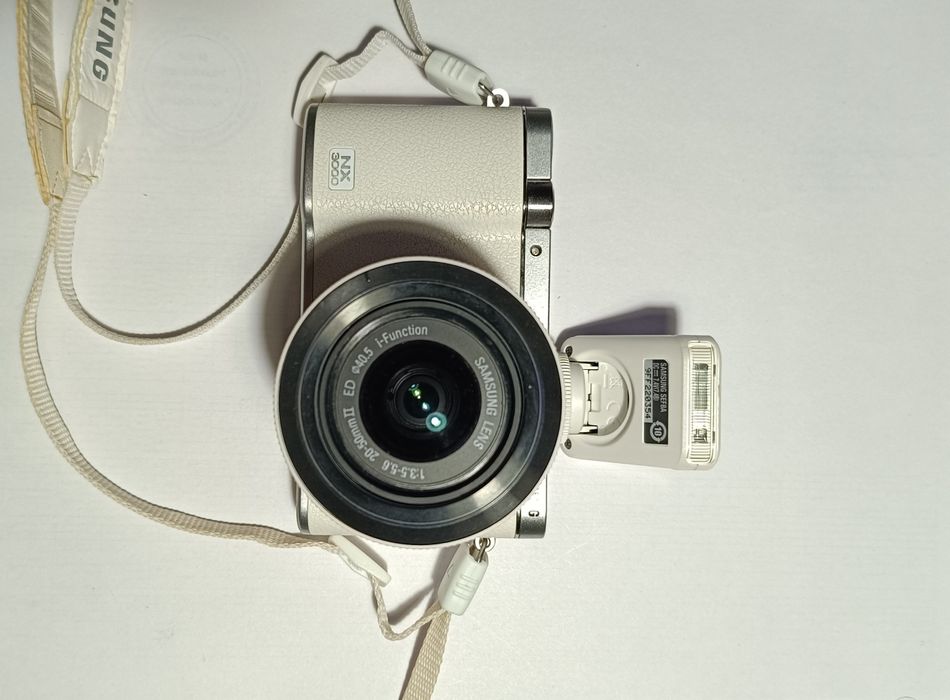 Фотоаппарат Samsung nx3000
