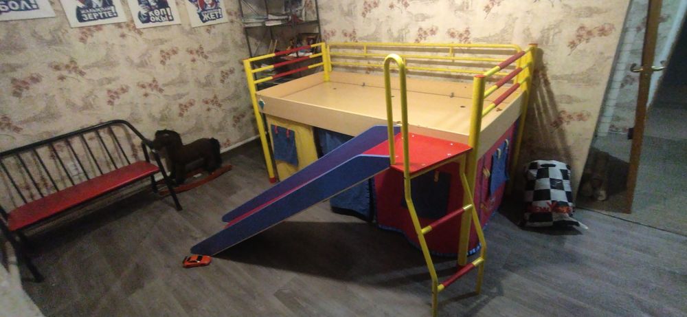 Кровать с горкой детская