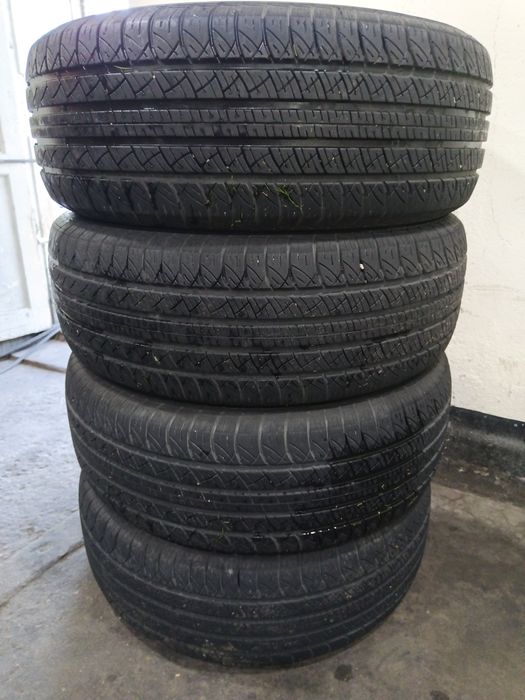 Продам  комплект  265/65/17.