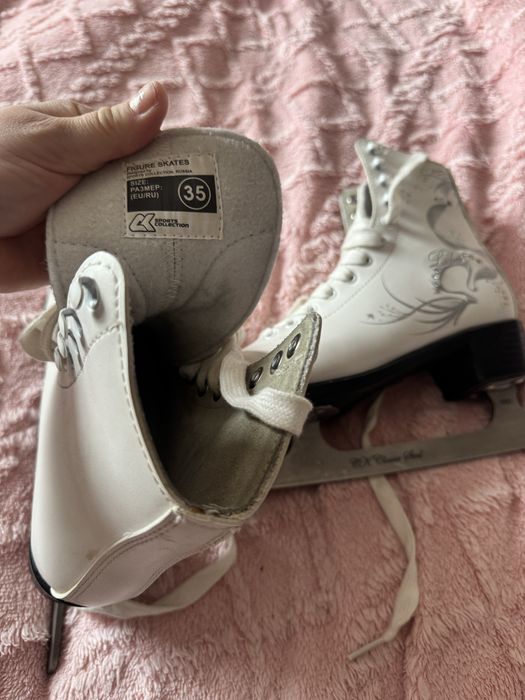 Продам коньки 35 размер