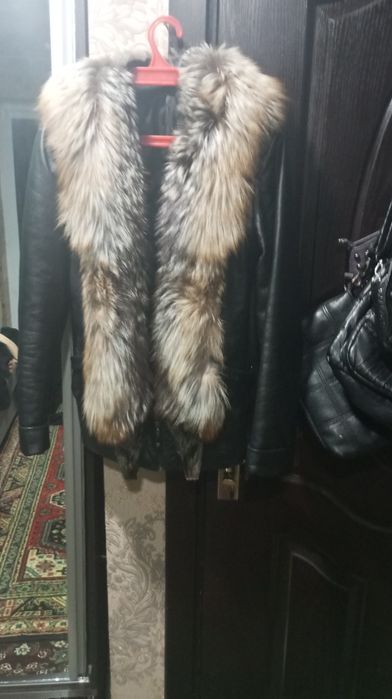 Продаю кожаная куртка