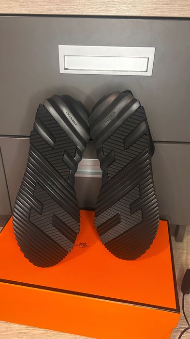 Hermes Bouncing H обувки номер 43(28см)