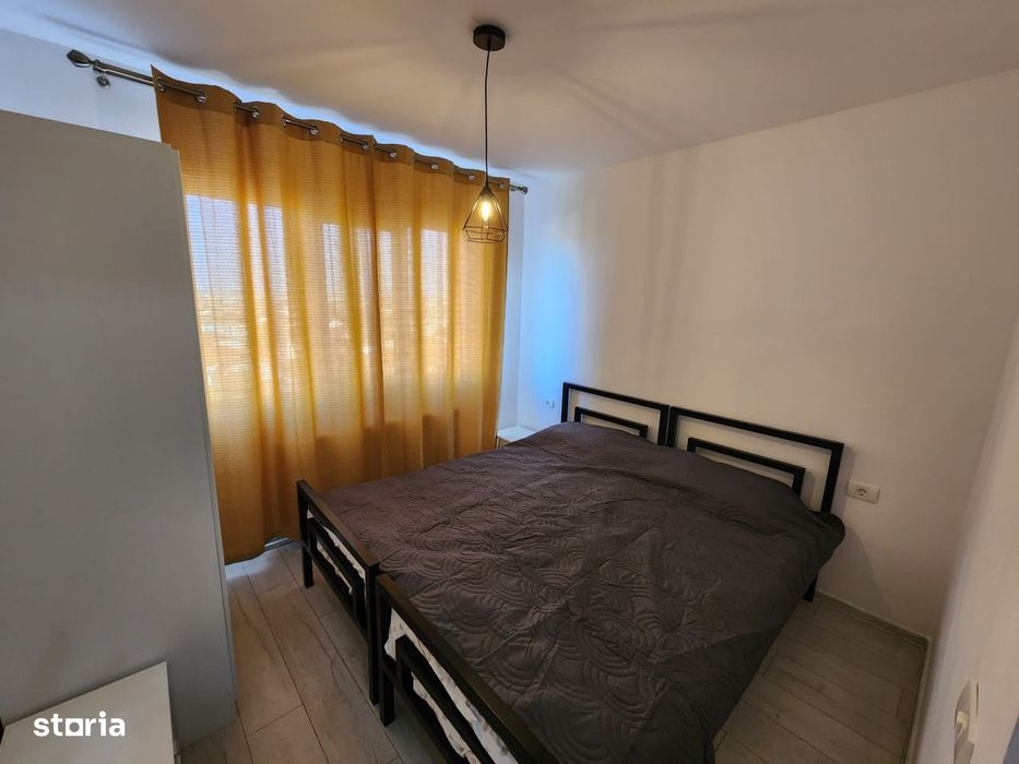 Proprietar Inchiriez apartament cu 3 camere si garaj