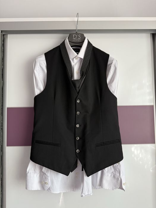 Костюм за официални събития