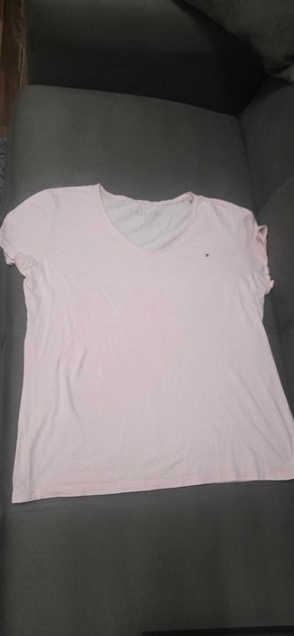 Tricou femei Tommy Hilfiger,original,marimea M,culoare roz,stare foarte buna
