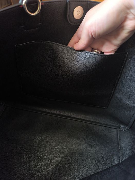 Дамска чанта тип торба Tommy Hilfiger