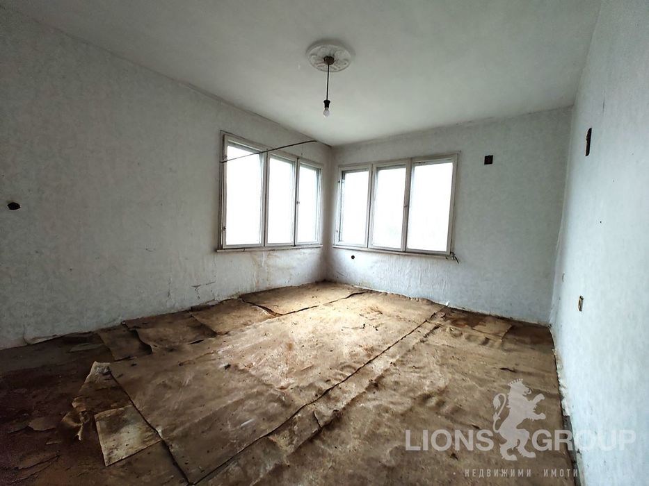 Продава се Етаж от къща в с. Тополи, Област Варна - 162 кв.м за 392 €/кв.м - Снимка #12