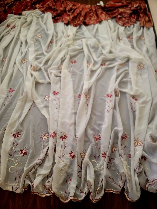 Срочноооо продам тюль с ваданом сверху в отличном состоянии