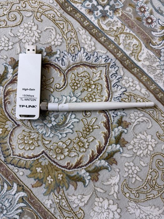 Адаптер TP-Link High-Gain 150Mbps. Model TL-WN722N.