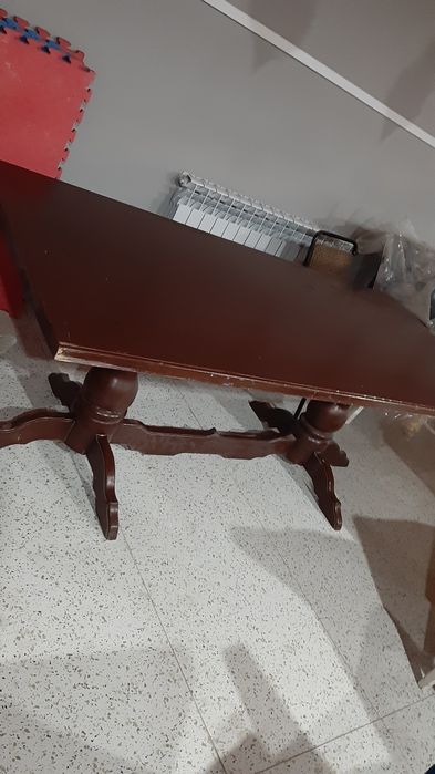 Продам стол дубовый