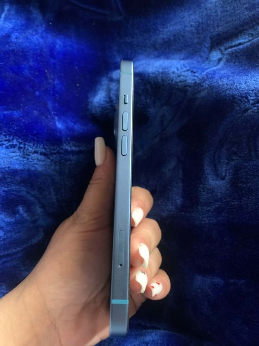Vand iphone 13 blue Urgent!!