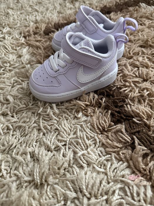 Adidasi nike orginali purtati putin