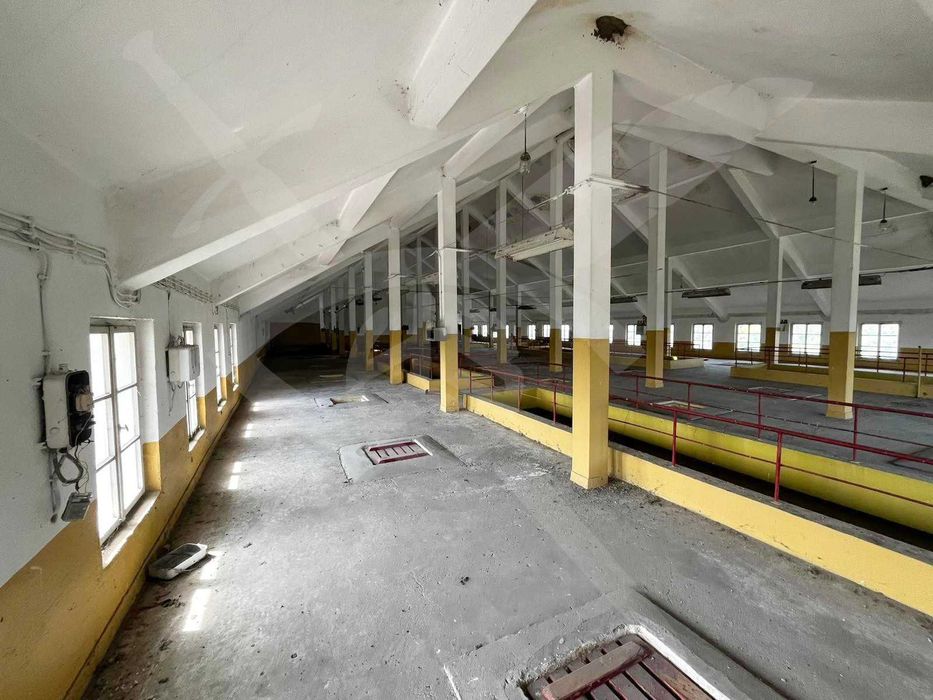 Продава се Промишлена сграда в Стамболийски - 1750 кв.м за 458 €/кв.м - Снимка #1