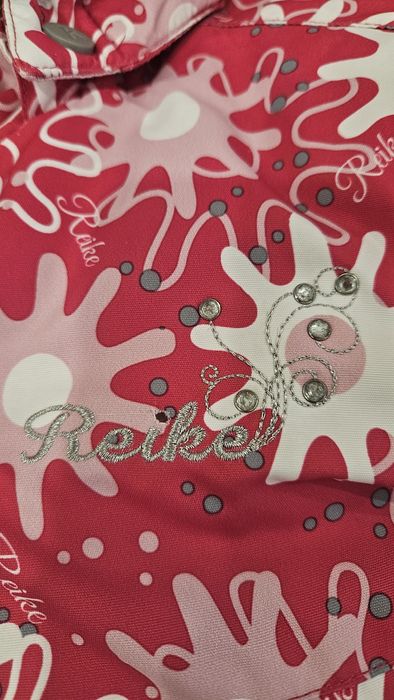 Куртку зимнюю для девочек продам