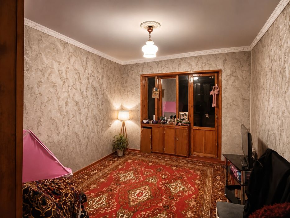 Продается квартира Юнусабад,  Бадамзар 1/3/4