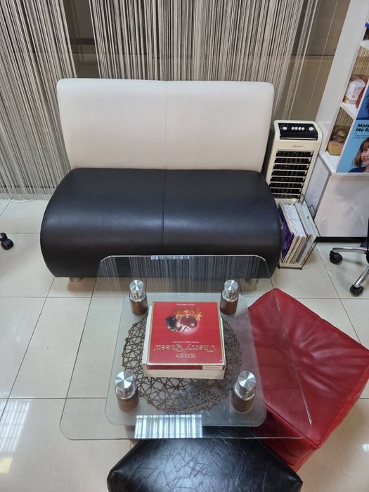 Модерен Диван/ Салон за красота
